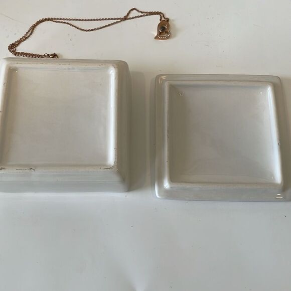 Best Grandma Ever Keepsake Jewerly Box with heart shape necklace - Picture 5 of 8